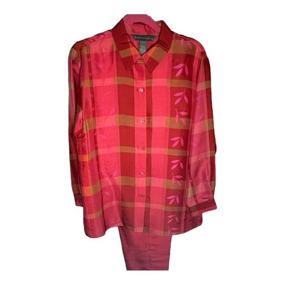 Jessica Holbrook 3 piece set size medium. 100% silk in dark pink. Vibrant, work - Picture 13 of 14